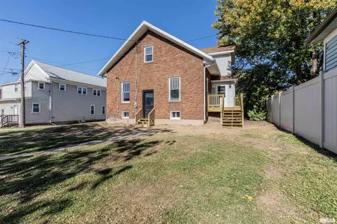 111 E 3rd St, Prophetstown, IL 61277 photo 4