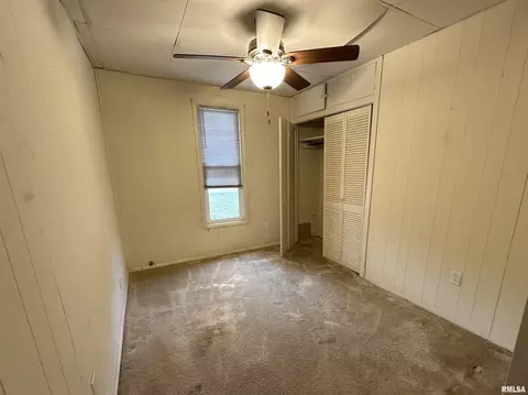402 S Clay St, Macomb, IL 61455 photo 4