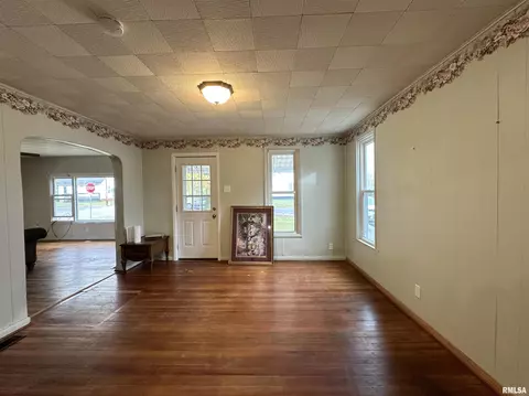 402 S Clay St, Macomb, IL 61455 photo 5