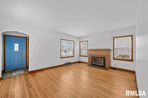 2320 15th Ave, Moline, IL 61265 photo 4