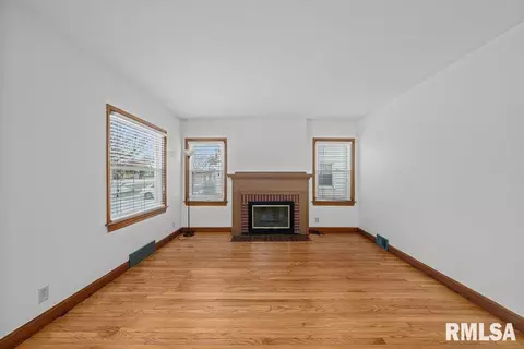 2320 15th Ave, Moline, IL 61265 photo 5