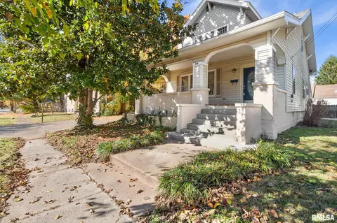 410 E Allen St, Marion, IL 62959