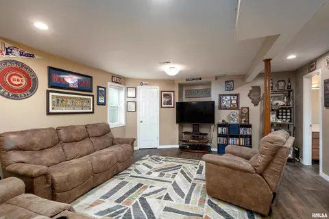 200 Golfview Dr, Eldridge, IA 52748 photo 32