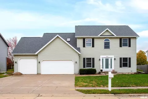200 Golfview Dr, Eldridge, IA 52748 photo 6