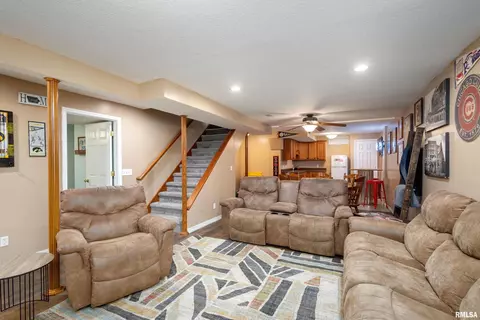 200 Golfview Dr, Eldridge, IA 52748 photo 29