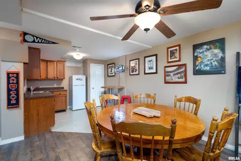 200 Golfview Dr, Eldridge, IA 52748 photo 30