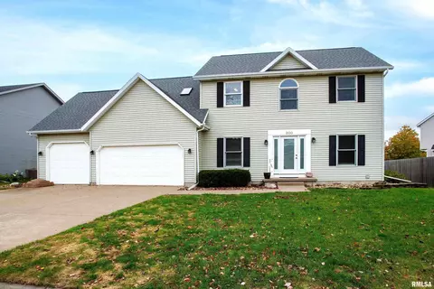 200 Golfview Dr, Eldridge, IA 52748 photo 5