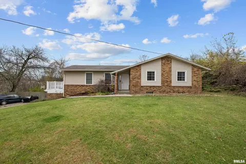 5828 W 93rd Ave W, Taylor Ridge, IL 61284