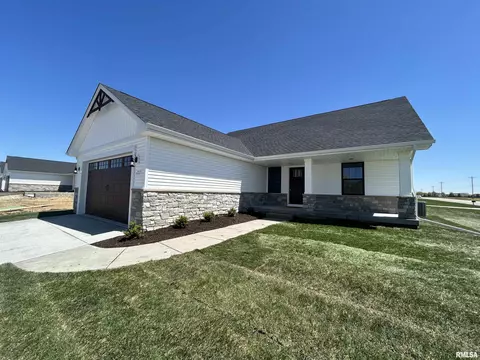 6859 Genesis Way, Bettendorf, IA 52722
