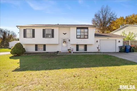 4005 W 14th Street Ct, Davenport, IA 52804