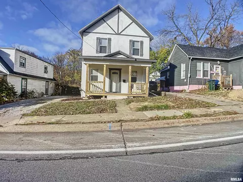 1128 N Marquette St, Davenport, IA 52804