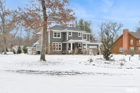 9766 275th Street Pl, Donahue, IA 52746