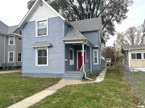 540 W 16th St, Davenport, IA 52803