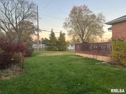 4301 17th Ave, Moline, IL 61265 photo 2