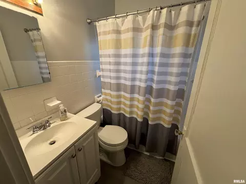 4301 17th Ave, Moline, IL 61265 photo 18