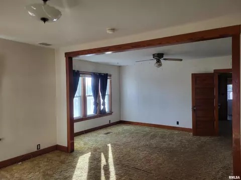 562 N County Road 850, Sutter, IL 62373 photo 7