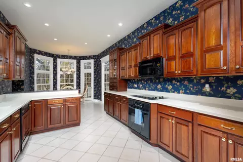 3511 53rd St, Moline, IL 61265 photo 9