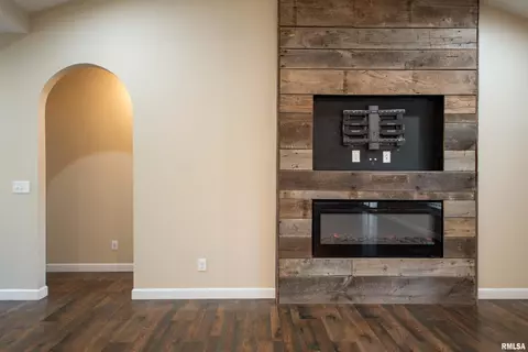 4885 Andrew Rd, Marion, IL 62959 photo 9