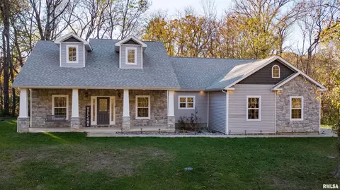 4885 Andrew Rd, Marion, IL 62959