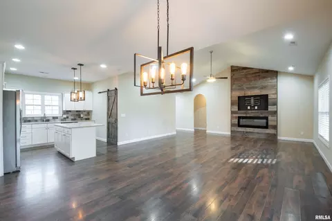 4885 Andrew Rd, Marion, IL 62959 photo 12