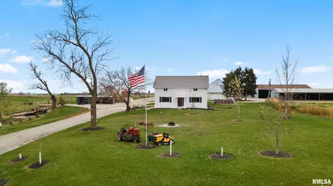 3383 160th St, Muscatine, IA 52761