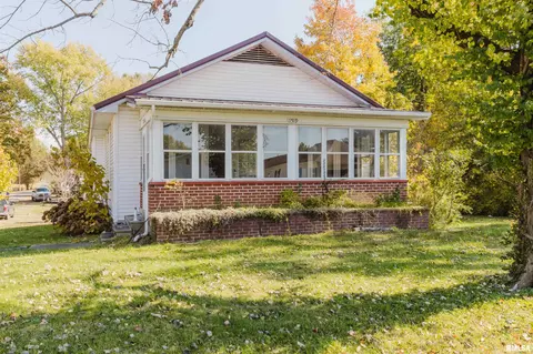 1519 Grand Ave, Johnston City, IL 62951