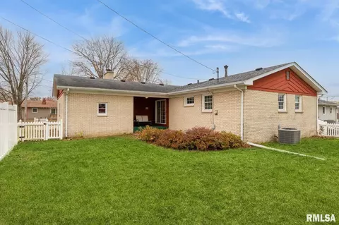 115 E 8th Ave, Colona, IL 61241 photo 17