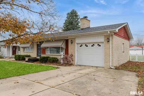 115 E 8th Ave, Colona, IL 61241 photo 2