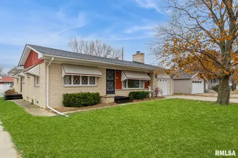 115 E 8th Ave, Colona, IL 61241