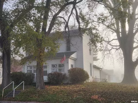 103 S Warsaw St, Ursa, IL 62376