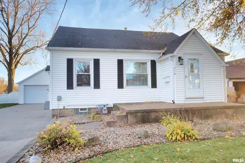 314 E Ogden Ave, Geneseo, IL 61254