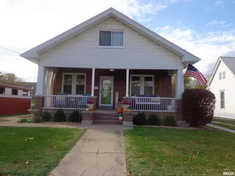 1305 12th St, Quincy, IL 62301