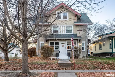 2302 N Ripley St, Davenport, IA 52803