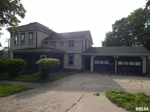 401 N Base St, Morrison, IL 61270