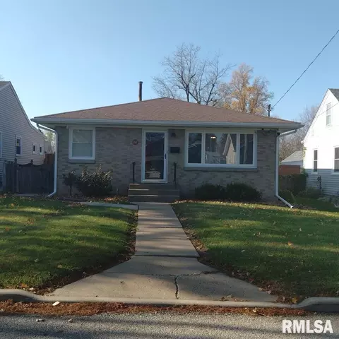 1847 32nd St, Moline, IL 61265