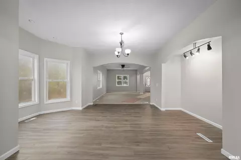 2804 8th Ave, Moline, IL 61265 photo 6