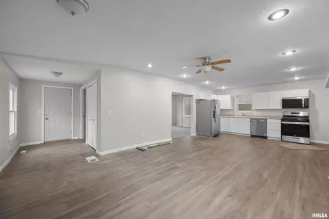 2804 8th Ave, Moline, IL 61265 photo 10