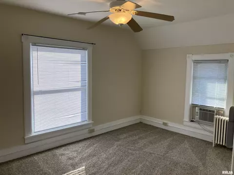 506 Pine St, Kewanee, IL 61443 photo 7