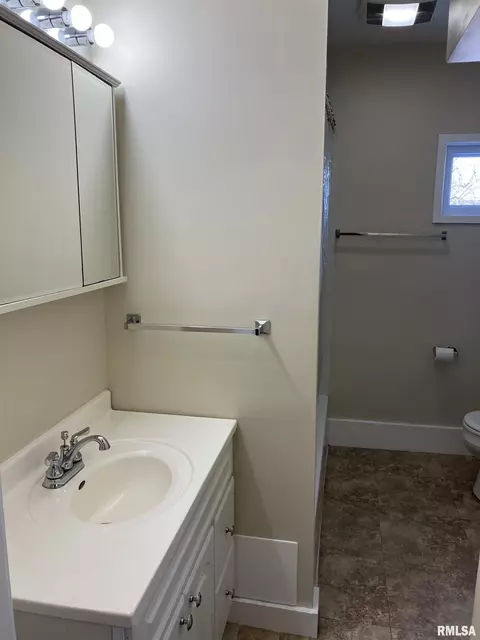 506 Pine St, Kewanee, IL 61443 photo 27
