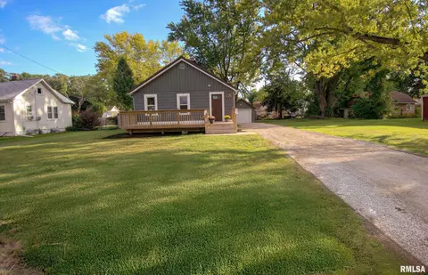 516 8th Ave, Silvis, IL 61282 photo 2