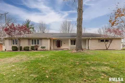 2615 31st St, Moline, IL 61265