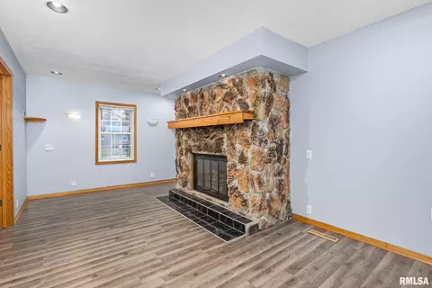 3726 15th Street D, Moline, IL 61265 photo 6
