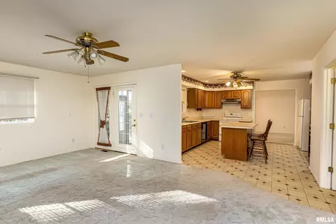 2115 Weaver Rd, Herrin, IL 62948 photo 16