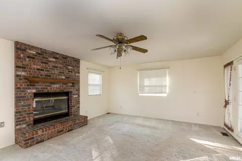 2115 Weaver Rd, Herrin, IL 62948 photo 15