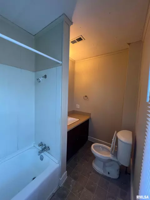 1502 17th St, Moline, IL 61265 photo 4