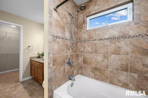 2309 15th St, Moline, IL 61265 photo 17