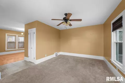 2309 15th St, Moline, IL 61265 photo 7