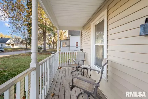 2309 15th St, Moline, IL 61265 photo 3