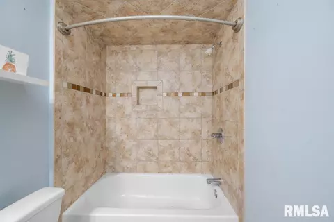 2309 15th St, Moline, IL 61265 photo 13