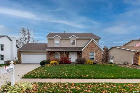 2485 Navajo Dr, Bettendorf, IA 52722